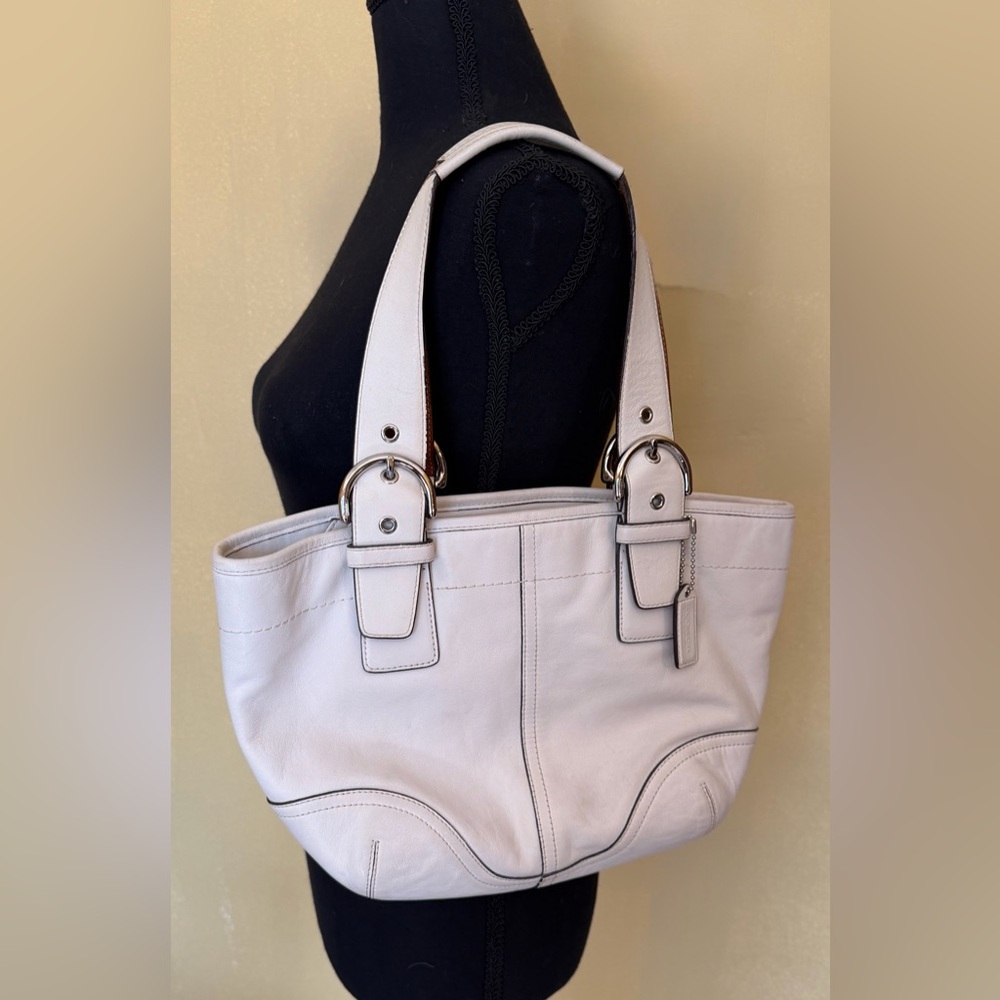 Vintage Coach Cream Leather shoulder purse #9544 - Picture 10 of 10